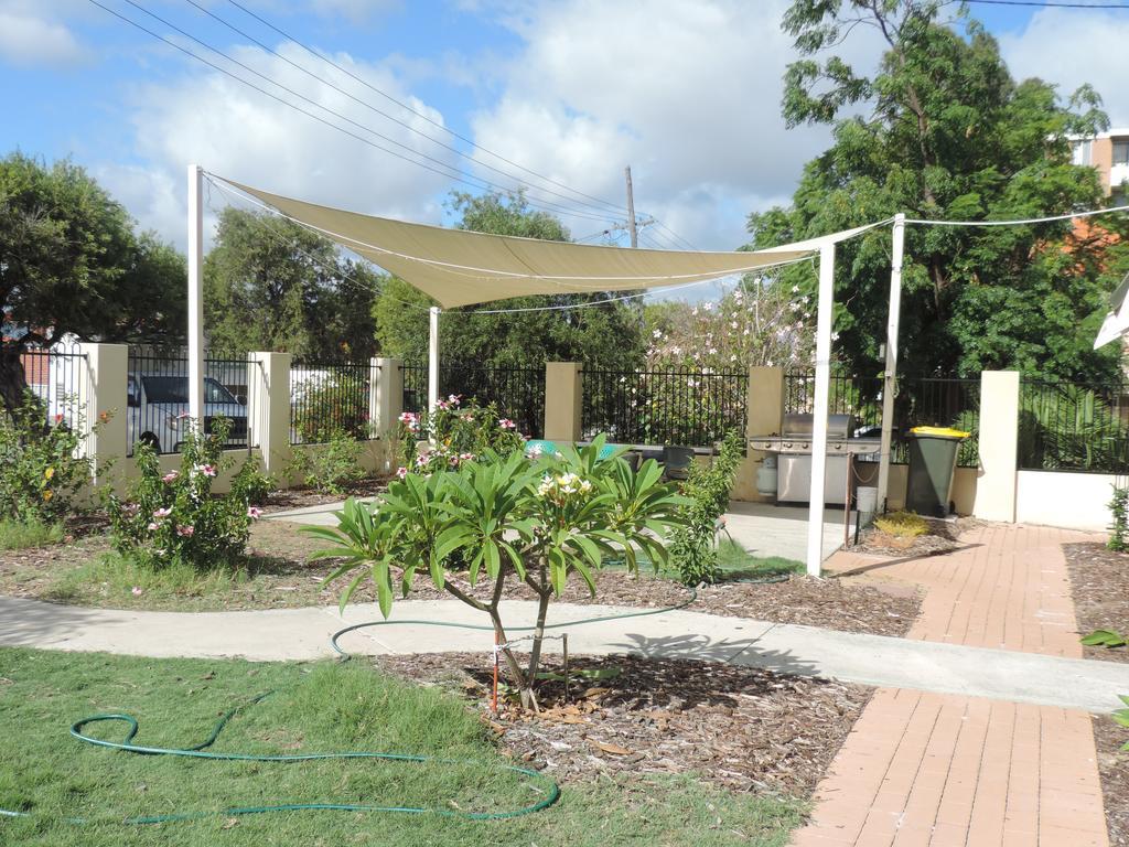 Victoria Park Lodge Perth Exterior photo
