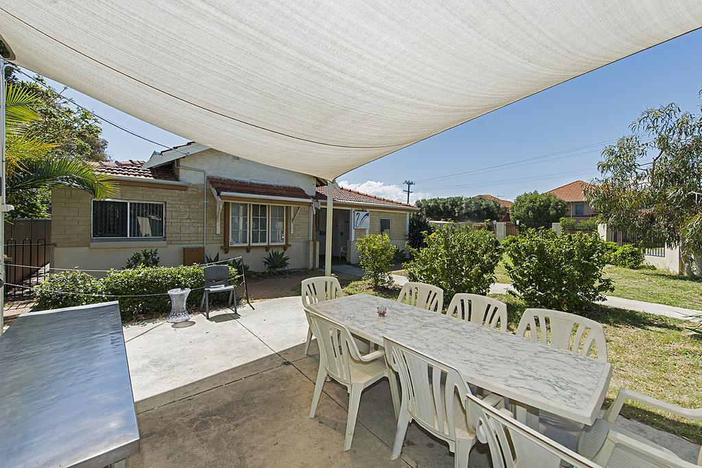 Victoria Park Lodge Perth Exterior photo