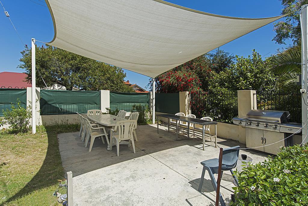 Victoria Park Lodge Perth Exterior photo